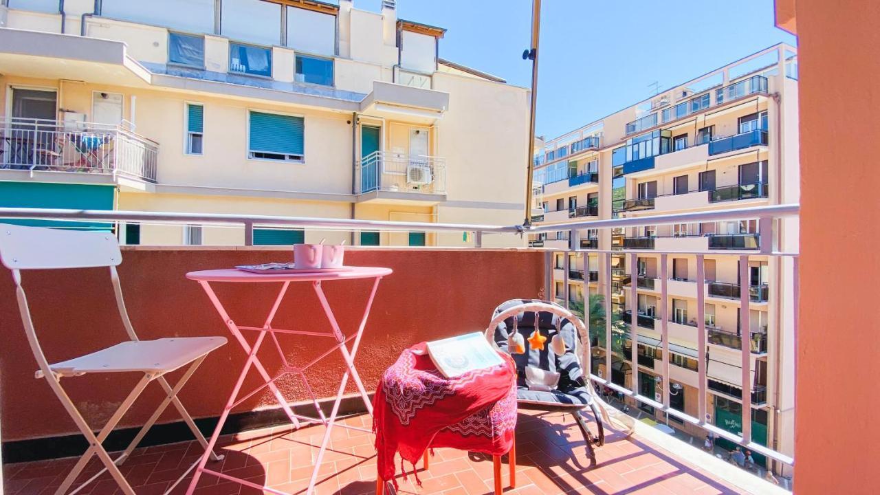 Babyaccommodation Family Panoramic II Pietra Ligure Bagian luar foto