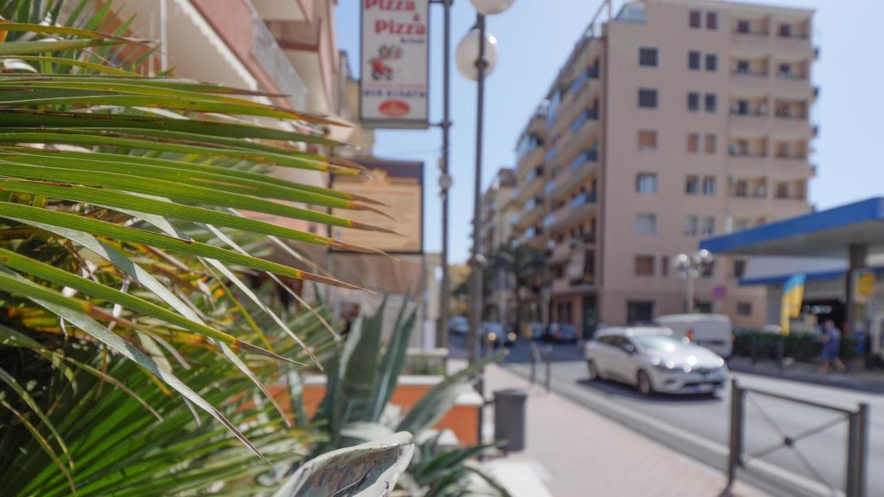 Babyaccommodation Family Panoramic II Pietra Ligure Bagian luar foto